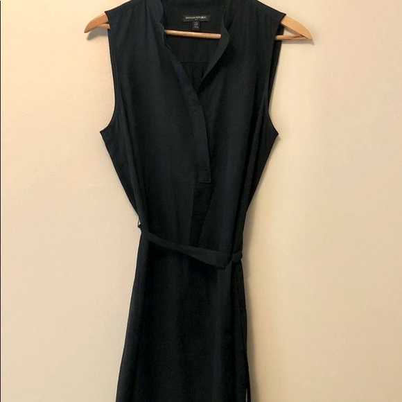 Banana Republic black dress with waist tie and unique bottom - Picture 4 of 12